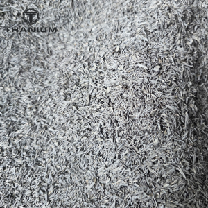 Trấu hun nguyên cánh là thành phẩm thu được khi vỏ trấu được đốt trong điều kiện thiếu oxy hay còn gọi là nhiệt phân nhẹ, nhưng vẫn giữ nguyên hình dạng ban đầu mà không bị nát,  Khác với tro trấu hoàn toàn