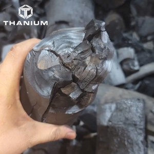 Than củi gỗ rừng lâu năm, chắc chắn, sạch, không khói, ít tro, nhiệt lượng cao